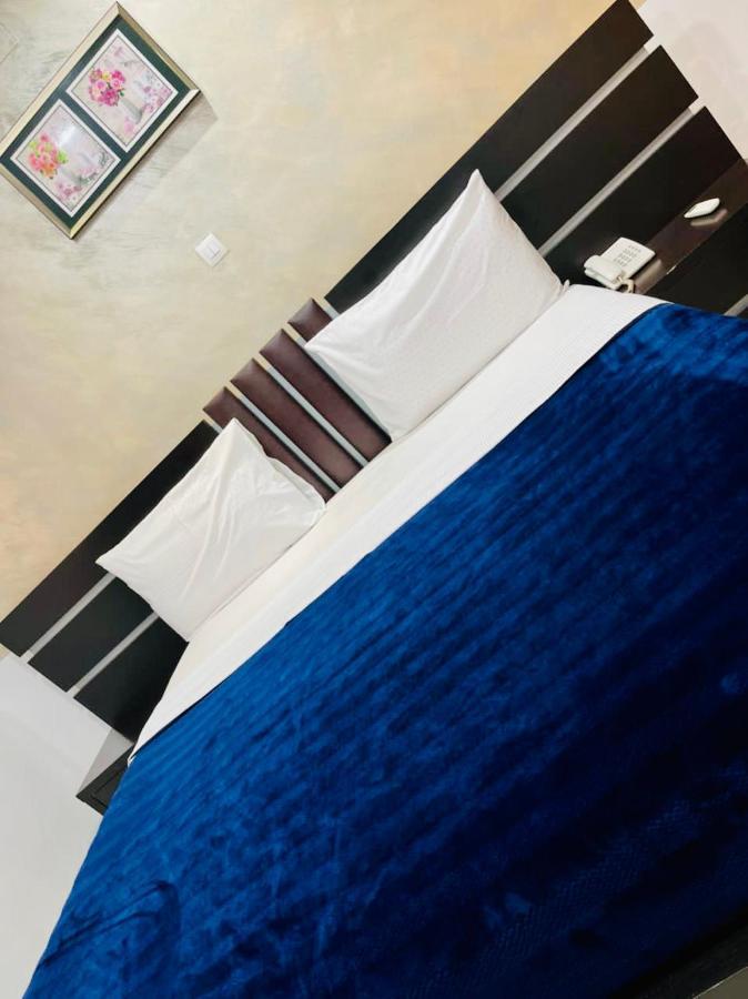 Class Hotel Brazzaville Kültér fotó