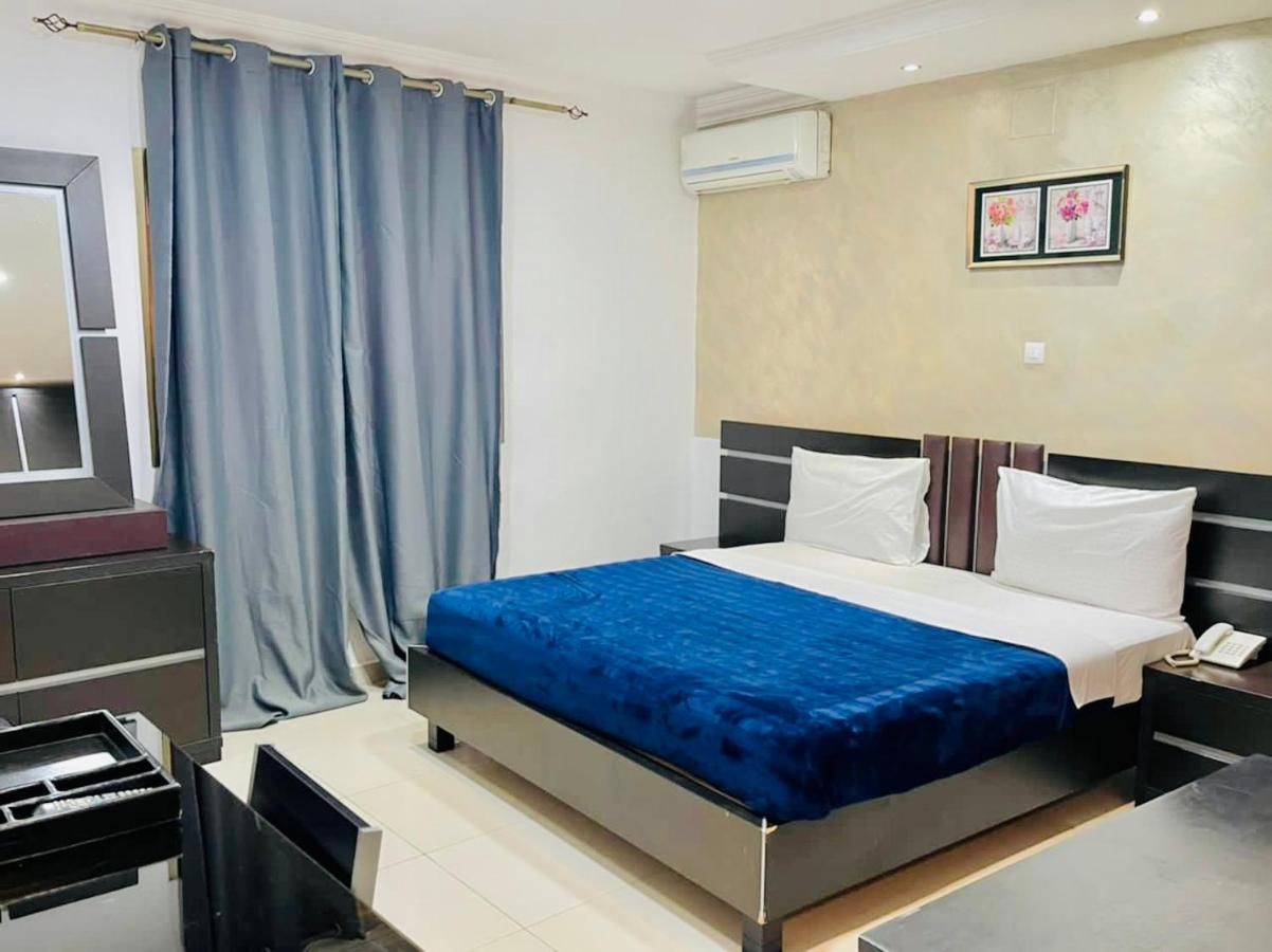 Class Hotel Brazzaville Kültér fotó