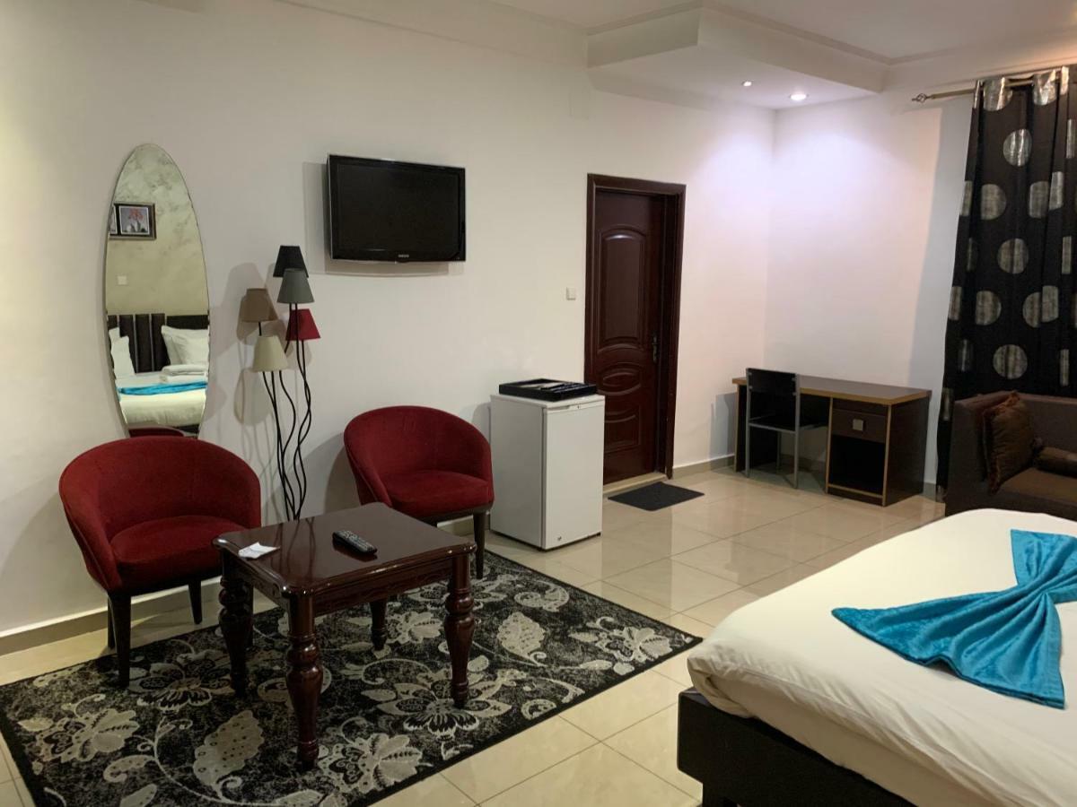 Class Hotel Brazzaville Kültér fotó