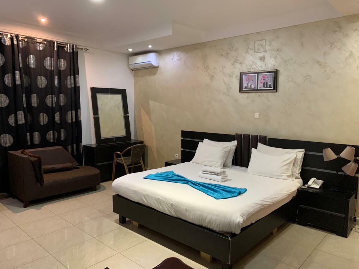 Class Hotel Brazzaville Kültér fotó