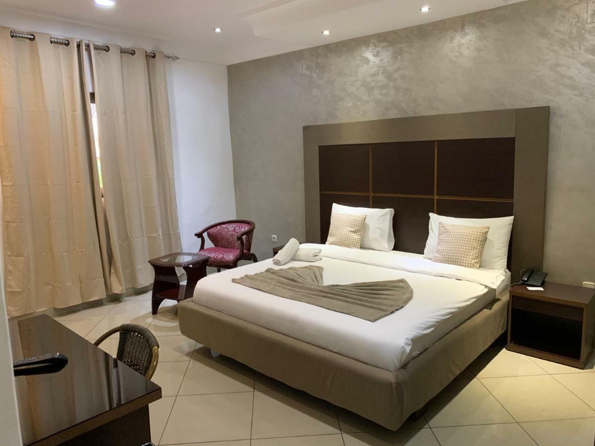 Class Hotel Brazzaville Kültér fotó